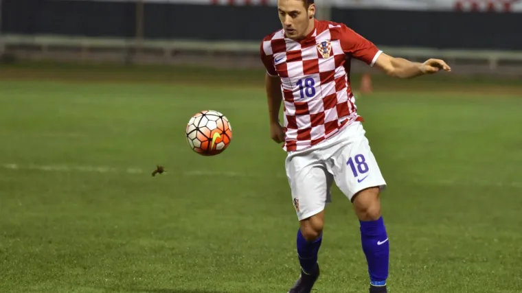 Hrvatska U-21 reprezentacija golovima u sudačkoj nadoknadi bacila navijače u trans