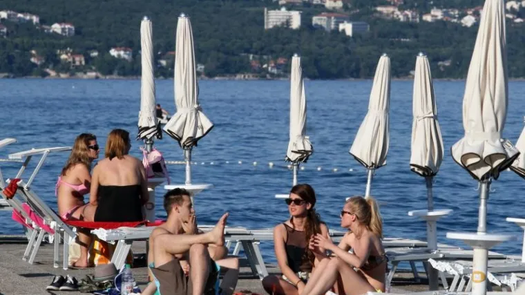 'Prvi put u povijesti hrvatski turizam ostvario sto milijuna noćenja'