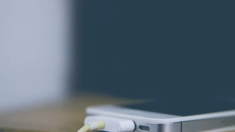 Znate li kako puniti mobitel?