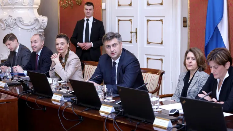 'On očito o tome ništa ne zna'