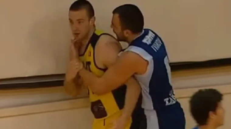 'Vidio sam krv na bradi pa sam malo poludio, šteta što mi glava nije jače pukla'