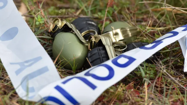 Tragedija izbjegnuta za dlaku: 4-godišnjak i 3-godišnjakinja pronašli ručnu bombu