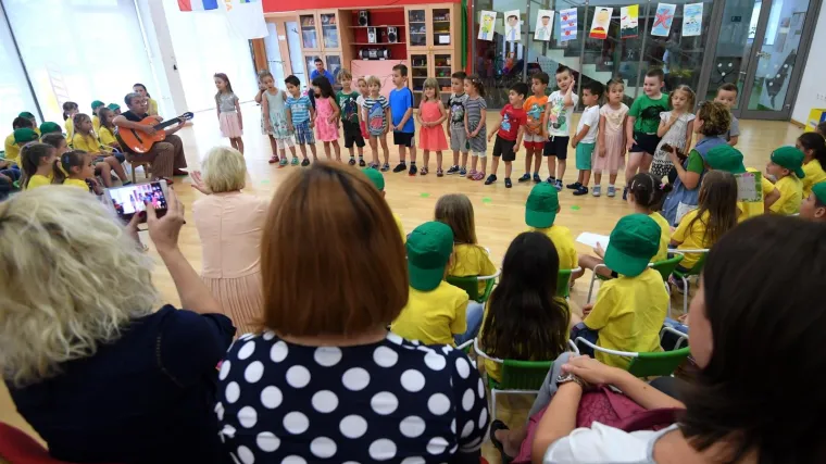 Slijedi val umirovljenja: Uskoro u vrtićima neće imati tko brinuti o djeci?
