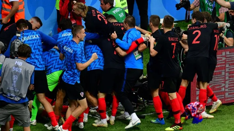 Nema tko nije stao u red za čestitanje