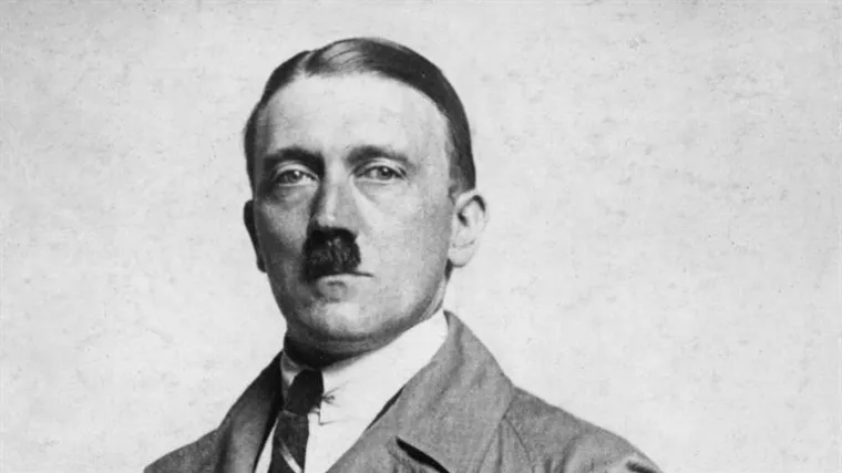 U zatvoru zbog njega zarađivao na veliko: na današnji dan objavljen prvi Mein Kampf