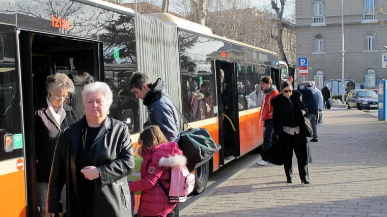 Stare, drndave gradske autobuse u Rijeci zamijenit će novi - evo i kad