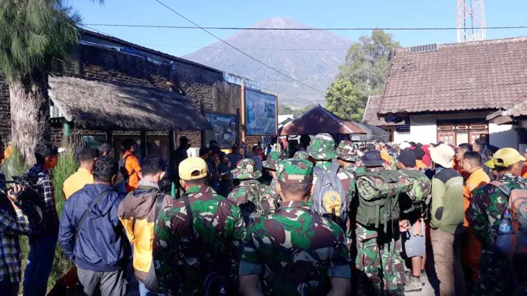 Jak potres pogodio indonezijski otok: Spasitelji pokušavaju doći do stotinjak penjača