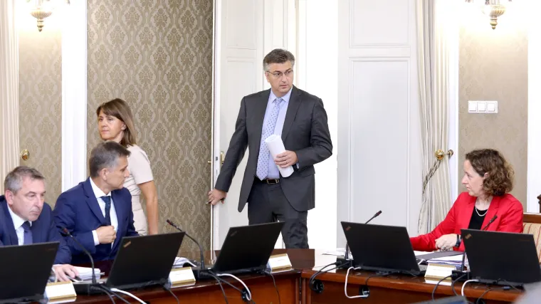 Vlada povodom Oliverove smrti proglasila 31. srpanj Danom nacionalne sućuti