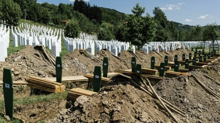Negira genocid u Srebrenici i kaže da su zločine počeli 'muslimani u ustaškim odorama'
