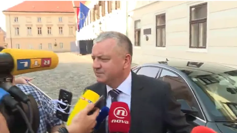 Natječaj od 35 sekundi neće proći, ministar priznao da su napravili glupost