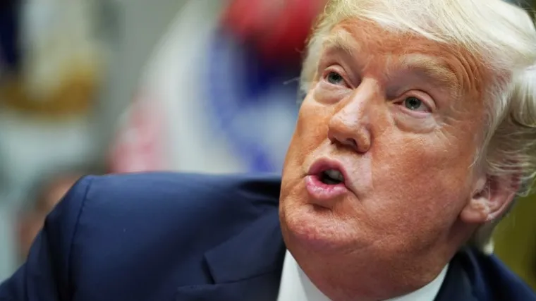 Bijesan Trump u potrazi za 'izdajicama', u Bijeloj kući svi peru ruke od sporne kolumne