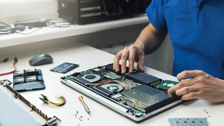 Proučite upute uz koje instalacija SSD diska ne može biti lakša