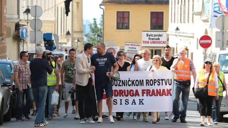 'Običnim pamfetom pokušava se pomoći bankama u pljački građana. Presuda pada na Vrhovnom sudu'