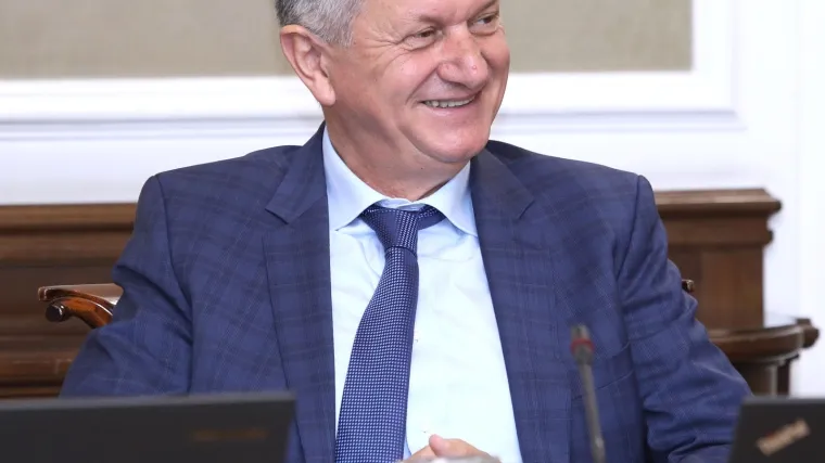 Kujundžić novinare ispitivao 10 Božijh zapovijedi: 'Osma je koja? Ajmo, da vas vidim malo'