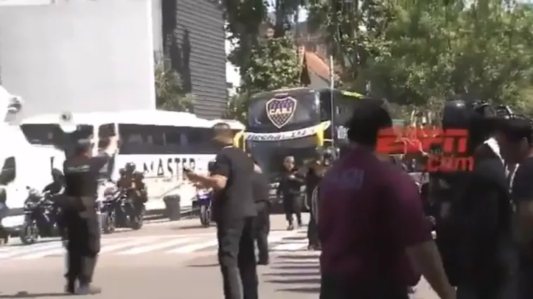 Kamenovan autobus s igračima Boce, derbi pod znakom upitnika, u sve se uplela i FIFA