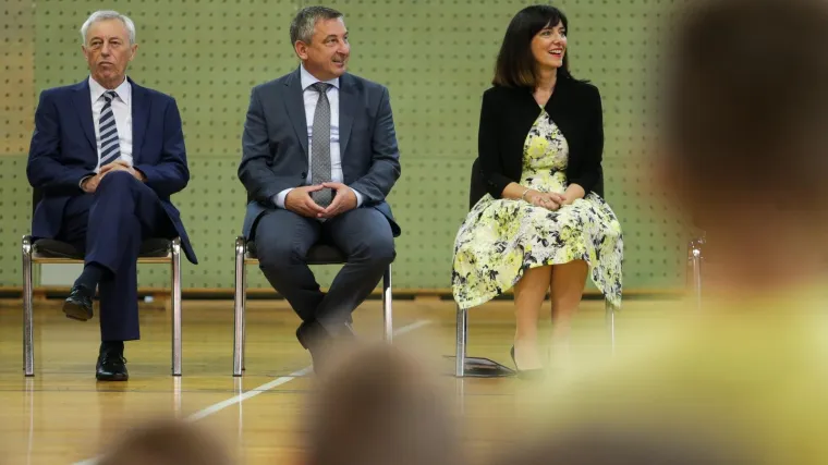 Ministri Divjak i Štromar: 'Nacrt zakona o udžbenicima bit će na dnevnom redu Vlade u četvrtak'