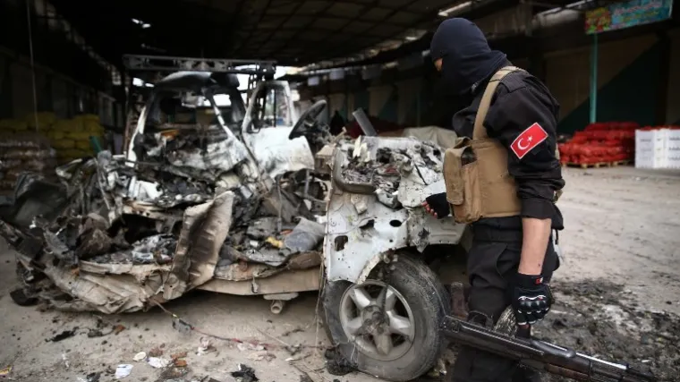 U eksploziji auto-bombe poginulo najmanje devet ljudi