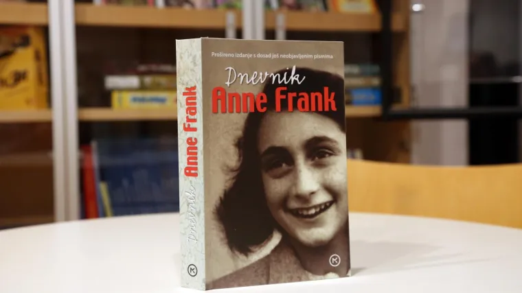 'Odluka je izazvala bijes građana': I Francuzi pišu o uklanjanju Dnevnika Anne Frank s popisa lektire