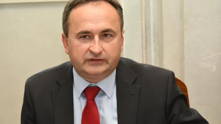 SDP-OV GRADONAČELNIK OSUĐEN ZBOG ZLOUPORABE POLOŽAJA: Muljao s naknadom za odvojen život, pa lovu spremio u džep