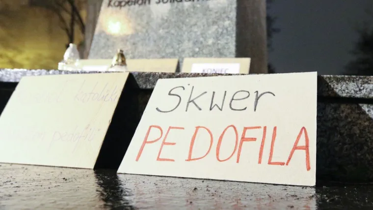 U filmu koji je zgrozio Europu žrtve stale oči u oči sa svećenicima zlostavljačima
