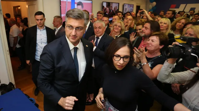 Članovi šokirani rezultatom; 'Nikad Crkva nije bila ovako protiv nas'