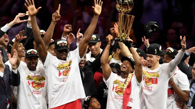 Toronto Raptorsi ispisali povijest, Golden Stateu se teško ozlijedila još jedna velika zvijezda