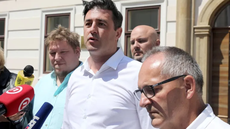 Zahtijevaju niži PDV, neoporezive napojnice, kupone za povremene poslove...