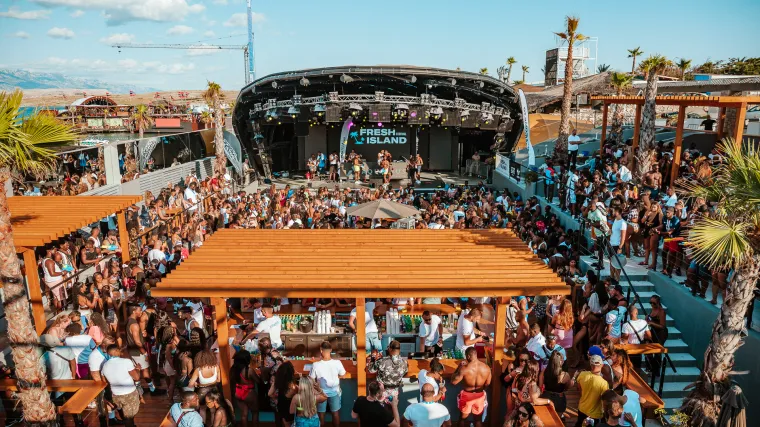Festivalska euforija je odavno na vrhuncu, večeras će Tyga zapaliti Zrće