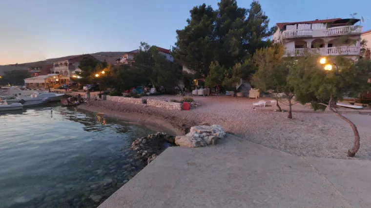 Drski vlasnik apartmana tjera turiste s mula i dopušta kupanje samo svojim gostima