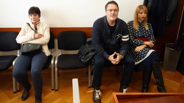 'Tarik mi je prišao i počeo me dirati, poslije mi je podmetnuo zlatninu u torbicu'