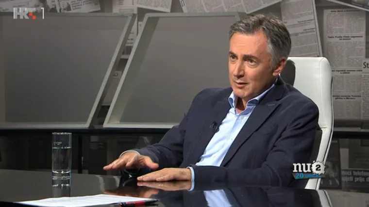 'Ja na ramenu nisam nosio pušku nego tamburicu... Je li rat završio '91.?'