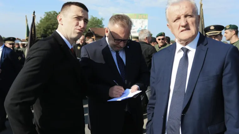 Povjerenstvo kaznilo HDZ-ova župana Galića, a nije pokrenulo postupke protiv Divjak i Ostojića
