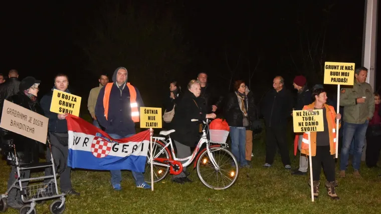 Obitelj Maršanić ponovno blokirala tramvajsko okretište u Prečkom: 'Građanima je dosta banditizma!'