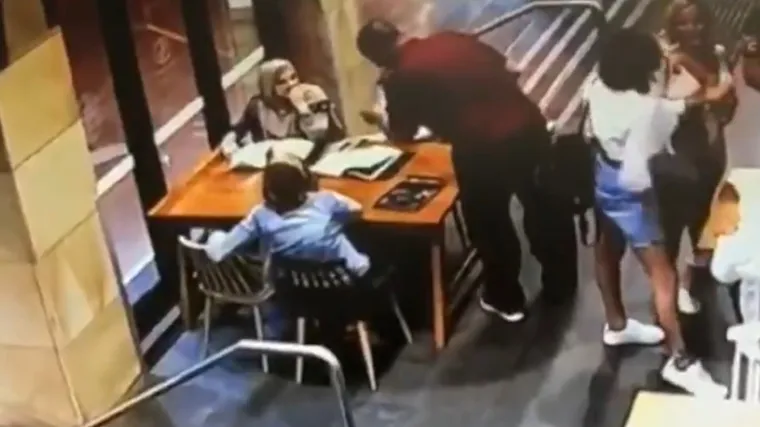 'Vrištao je na mene i govorio što su muslimani učinili njegovoj mami'
