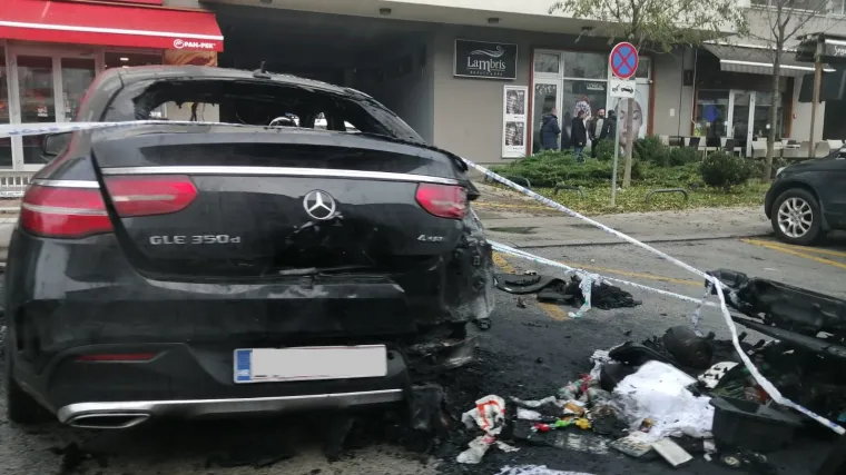 VIDEO Na Laništu planuo Mercedes: Vatrena stihija ga je u potpunosti uništila