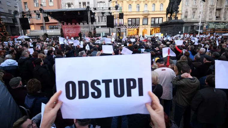 Na dan izborne šutnje građani Zagreba opet na ulicama: 'Ne odustajemo sve dok Bandić ne da ostavku'