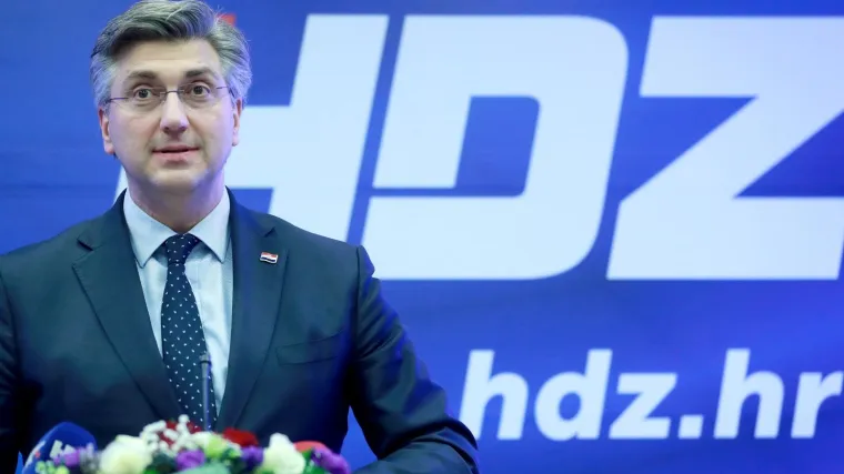 'HDZ jasnom argumentacijom mora otklanjati političke napada i s lijeva i s desna'
