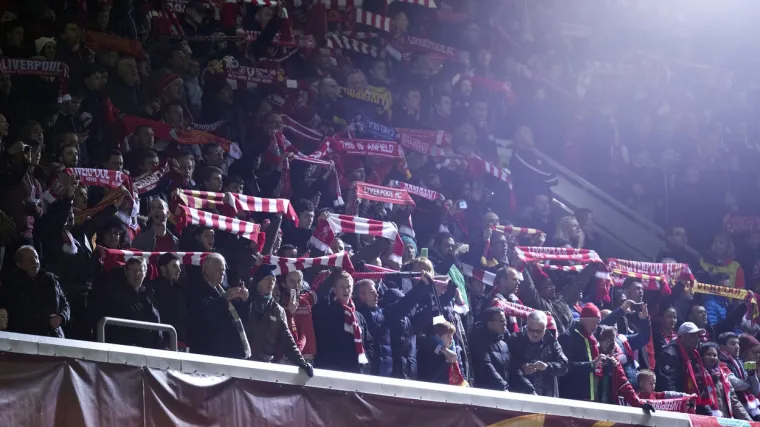 Radijske postaje u Europi u isto su vrijeme svirale legendarnu himnu navijača