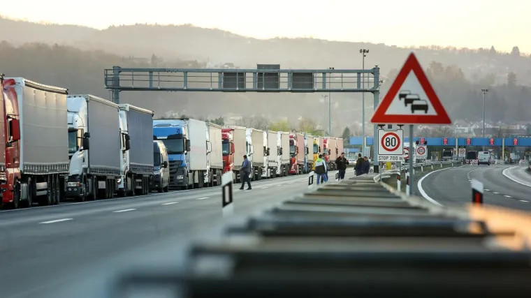 'Očajan sam! Zar trebam prolupati u kabini ili da se vratim i dobijem otkaz?'