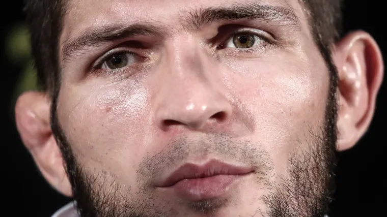 Khabibov otac i dalje se bori za život, ponovno je pao u komu?