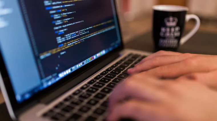 Opasnosti virtualnog svijeta: Predatori seksualno zlostavljaju i iskorištavaju djecu