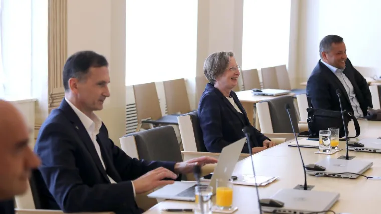 'Mi nismo Kina!'; Primorac odgovorio Đikiću: 'Jedno je virus, a drugo bolest'