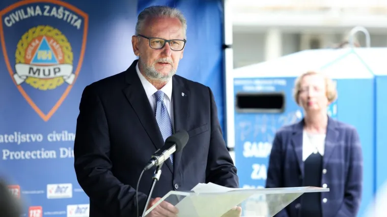 'Imali smo samo osam slučajeva unosa virusa iz BiH, a iz Srbije 26'