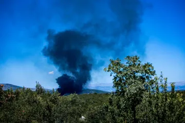 KAO IZ APOKALIPSE DANAS: Vatrogasci gase požar u blizini autoceste A1
