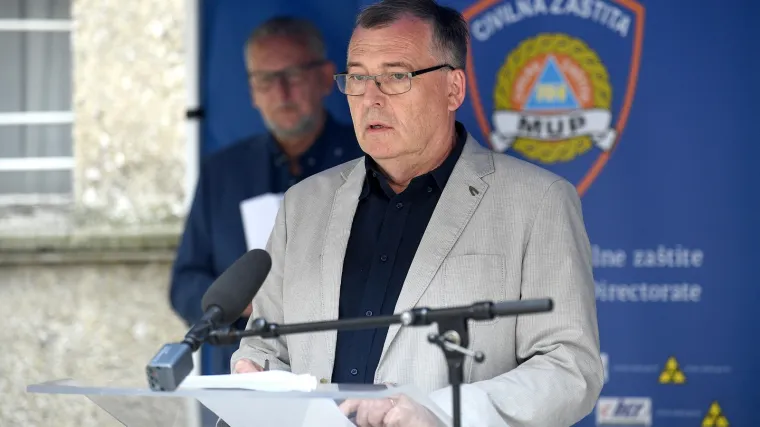 'Potpisao sam mišljenje. Bila je večer i nije bilo drugih epidemiologa'