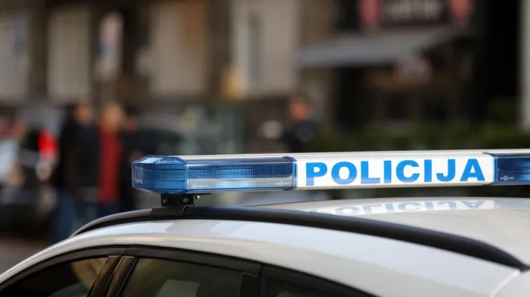 Užas u Splitu: Danima živio u stanu s mrtvom suprugom. Zgradom se širio nesnosan smrad