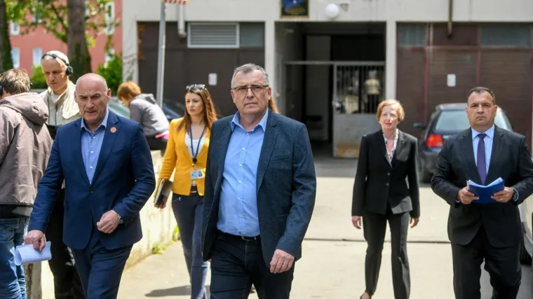 Ljudi danima morali čekati rezultate testiranja na koronavirus, a oni su tek sad shvatili ovo?