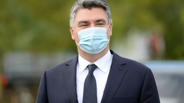 'To je bespotrebno i štetno, mogli bi se nekome zamjeriti. Ne bi tu trebali dati ni lipe'