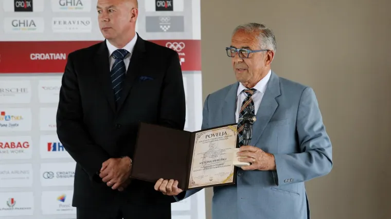 Noćas je u Puli u 77. godini preminuo Anton Peruško, bivši SDP-ov saborski zastupnik