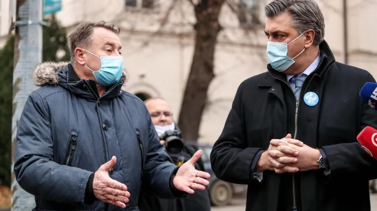 Nema ozlijeđenih u potresu ni srušenih zgrada, i rafinerija je bez oštećenja